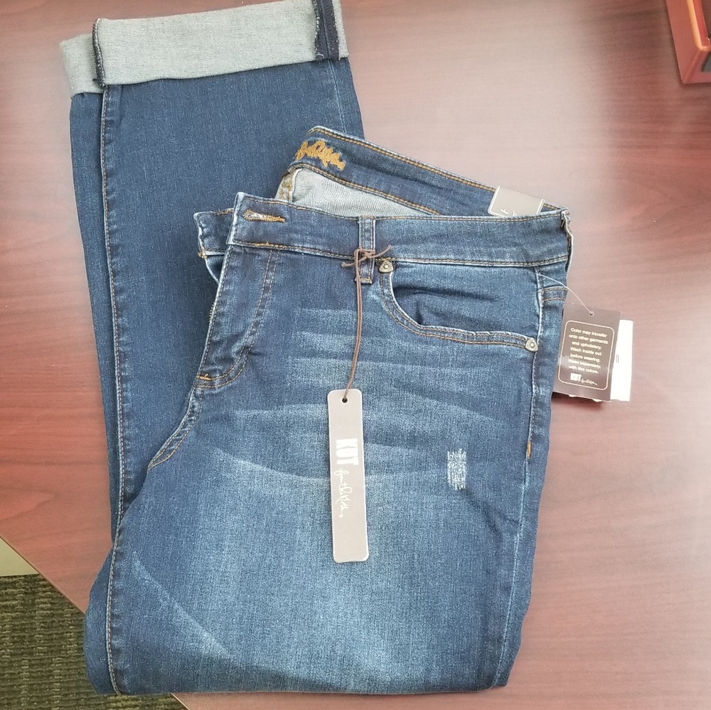 NWT Kut from the Kloth Capris